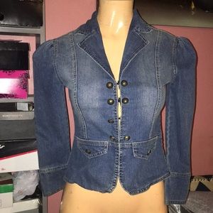 Light weight jeans jacket